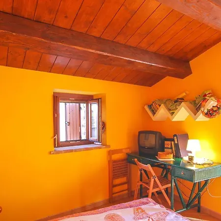 Pet Friendly In With Wifi Сasa de vacaciones Falerone